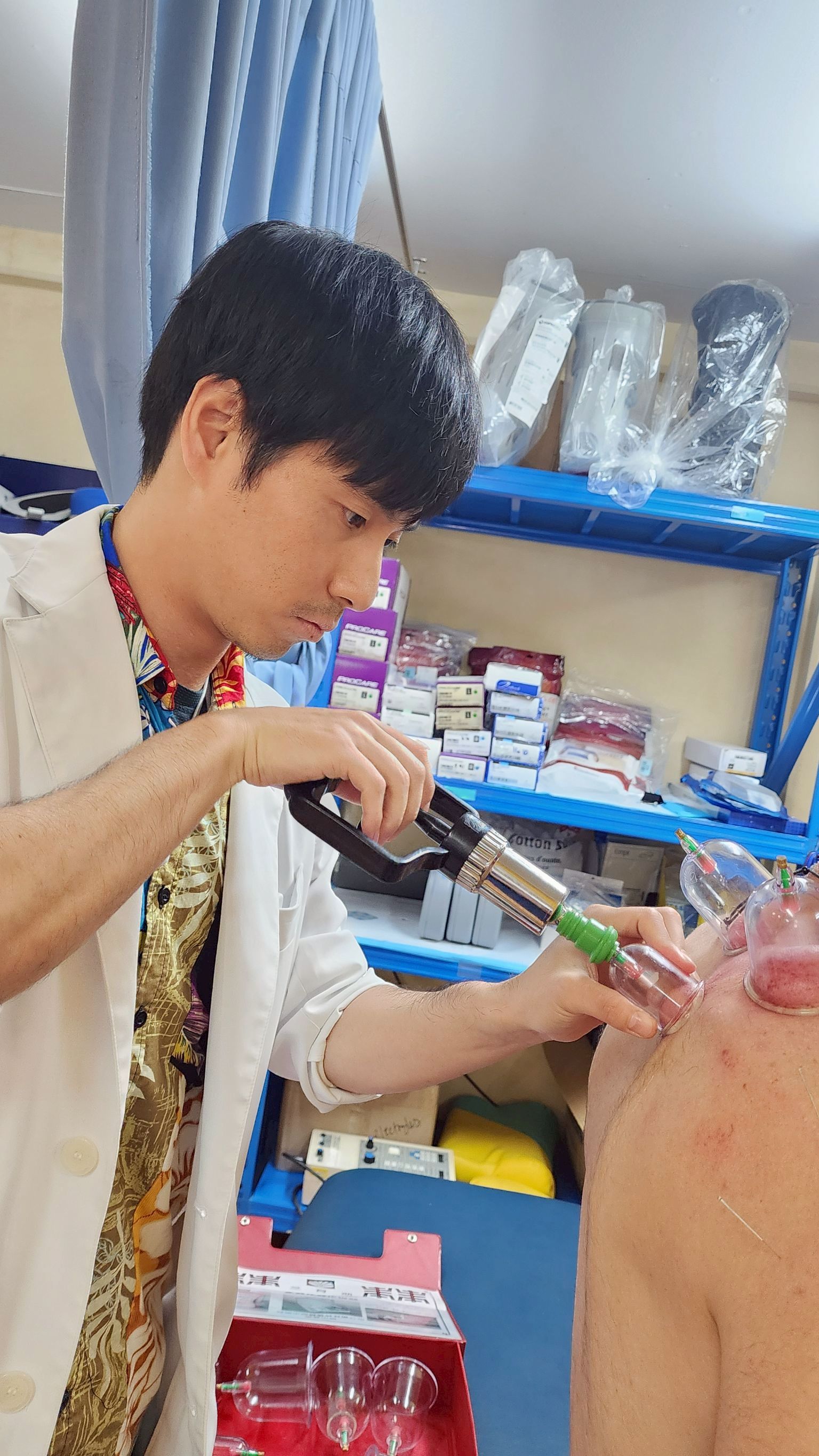 秀傳跨海義診爆人氣!帛琉318人受惠 針灸掀排隊潮 - https://www.watchmedia01.com