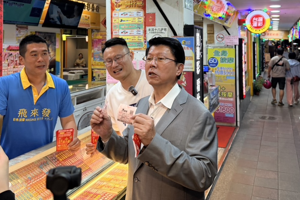 謝龍介跨區力挺展現高人氣 林揚庭誓言重現夜市榮景「找回士林人精神」 204 謝龍介跨區力挺展現高人氣 林揚庭誓言重現夜市榮景「找回士林人精神」 203