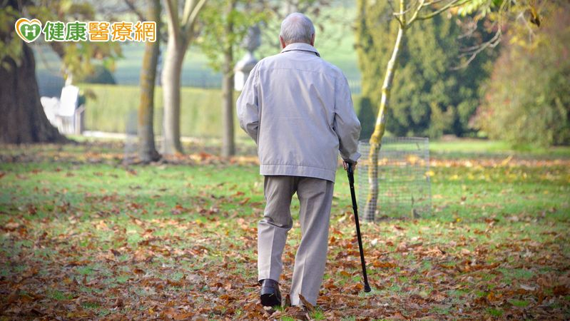 8旬老菸槍走兩步就喘 醫:恐為主動脈瓣膜狹窄警訊