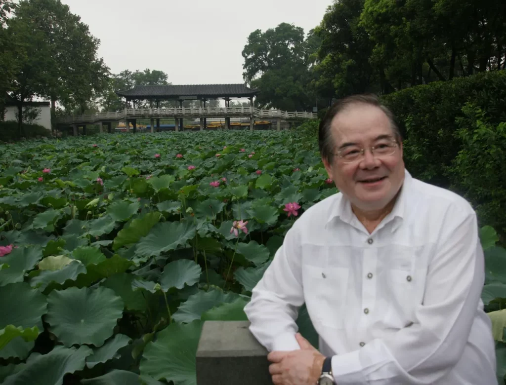 中國國民黨副主席兼秘書長李乾龍近日傳出座車遭人安裝追蹤器,引發政壇關注(圖片截圖自李乾龍臉書)