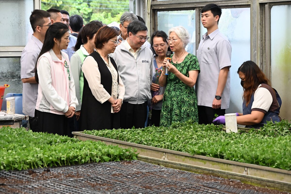 卓揆訪視彰濱園區、漢寶牧場及田尾花卉產區　王惠美籲請中央支持地方發展
