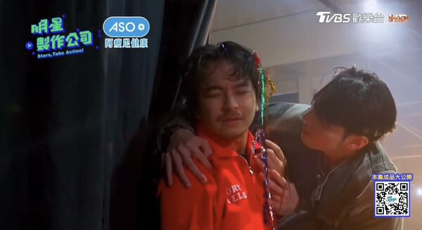 黃偉晉失誤拉炮射到楊銘威。(圖/翻攝TVBS)