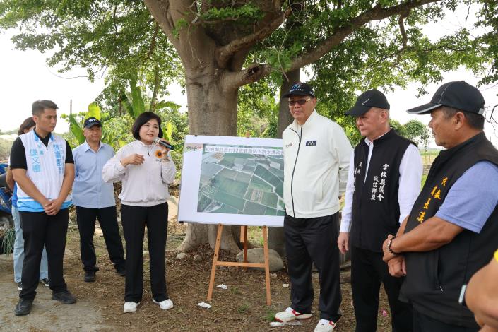 ▲張麗善縣長會勘莿桐鄉四處基礎建設改善工程，打造安全宜居環境。(記者劉峻文攝)