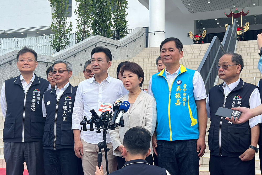 商總為10惠台措施召集7大產業? 盧秀燕籲政府勿用意識形態卡經濟 182 商總為10惠台措施召集7大產業? 盧秀燕籲政府勿用意識形態卡經濟 181