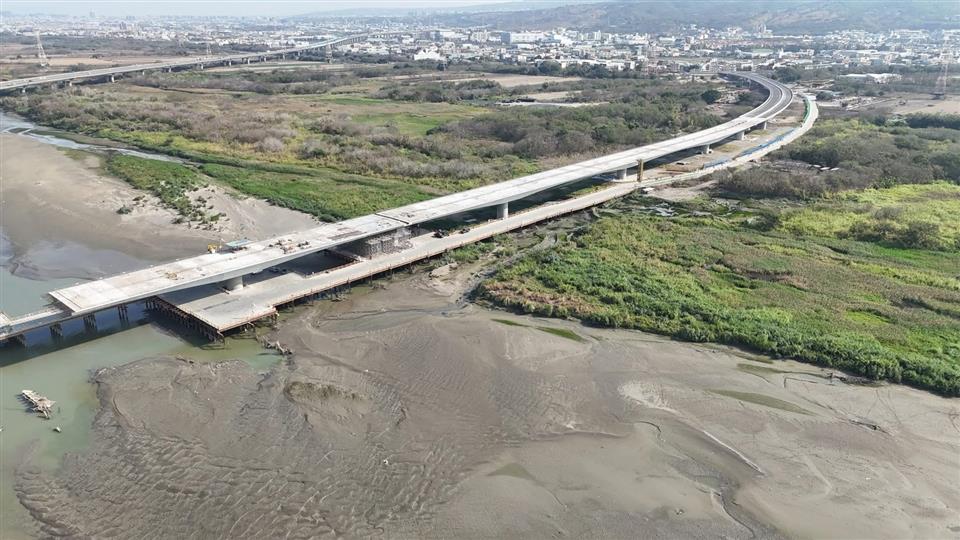 (有影片)/中彰跨河橋達9成!王惠美喊:2分鐘就能到台中 - https://www.watchmedia01.com
