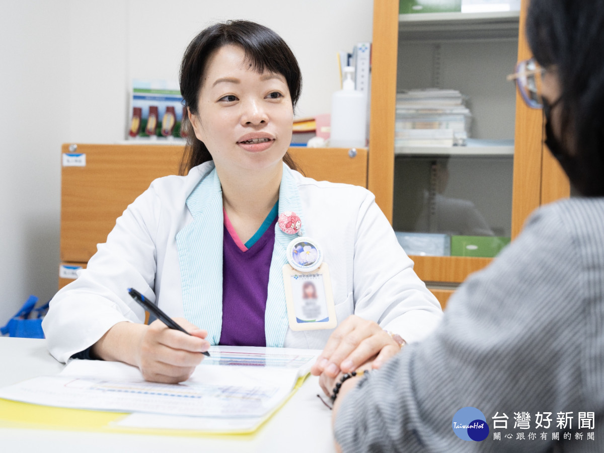 鍾美怡副護理長建議適度保留病友的飲食小確幸,心情好也是一劑抗癌良藥