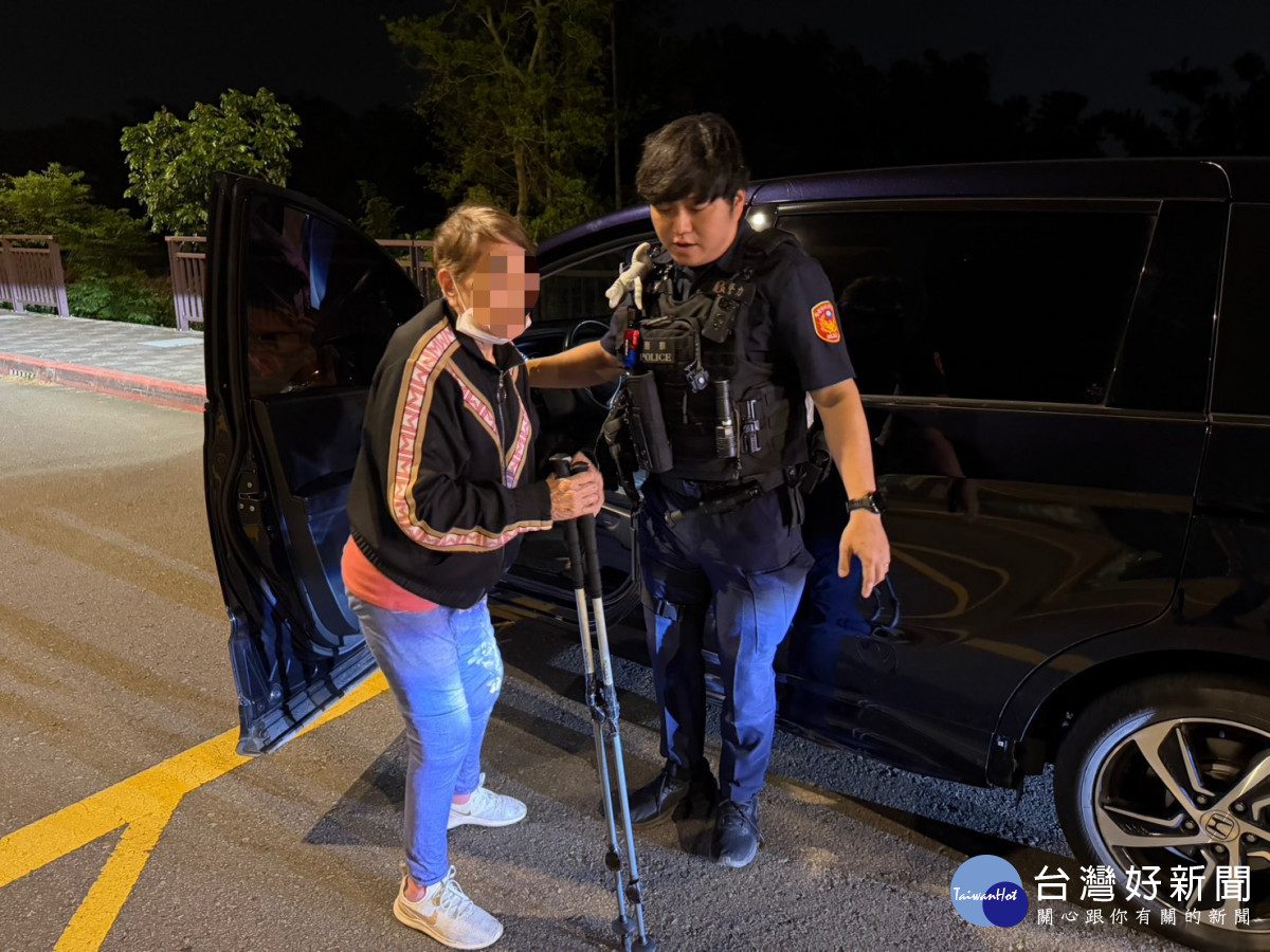 失智婦誤駕未熄火車輛外出，警調監視器火速尋回。