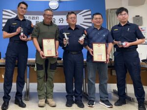 企業捐贈戰術止血帶 行動支持北投警維護治安 49 MEITU 20260422 090241343 300x225 1