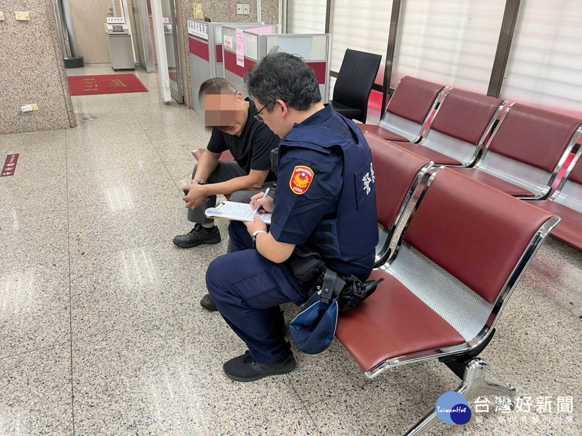警銀聯手成功攔阻300萬元。
