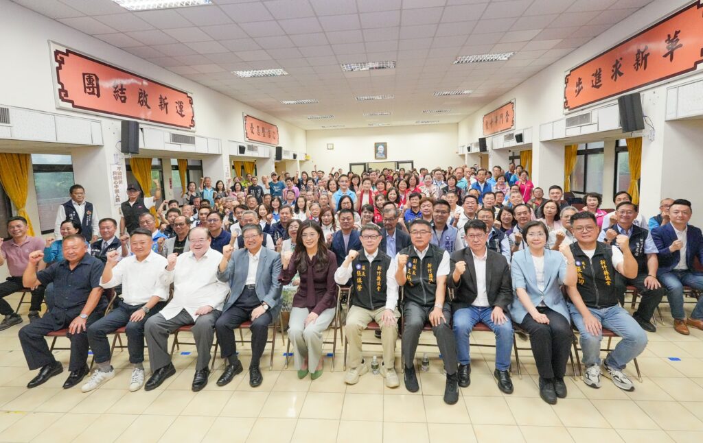 藍營竹縣黨部主委交接 鄭麗文:團結地方所有力量,送徐欣瑩入主縣府 27 11504295