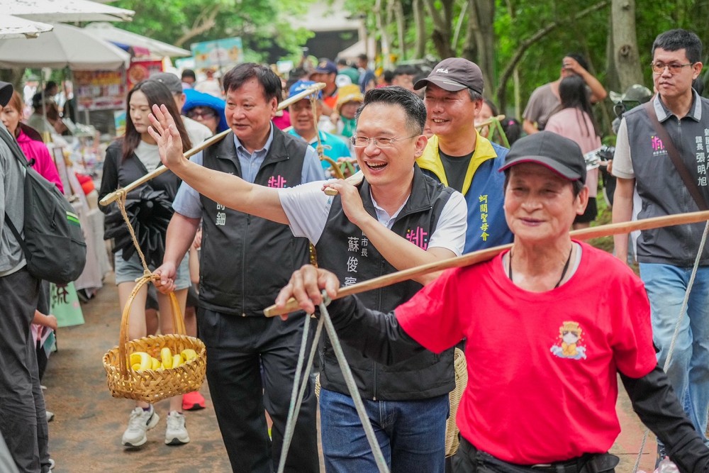 全台唯一石滬媽祖在桃園 蘇俊賓率眾挑福擔傳承百年望海祭儀 212 全台唯一石滬媽祖在桃園 蘇俊賓率眾挑福擔傳承百年望海祭儀 211