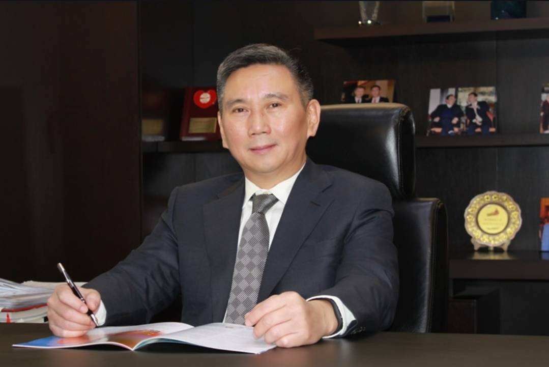 旗下擁有寶島眼鏡、海昌隱形眼鏡等品牌的兩岸光學集團「金可集團」總經理蔡國源陷婚外情風暴。(圖/翻攝自金可集團官網)