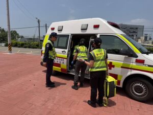 鐵警迅速處置 成功攔阻企圖輕生民眾 46 1777955257624 300x225 1
