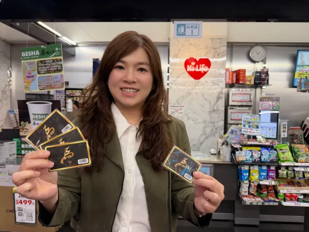 母親節不只送花!萊爾富「金運卡」幫媽媽存好運 咖啡買一送一 療癒新品甜點同步登場