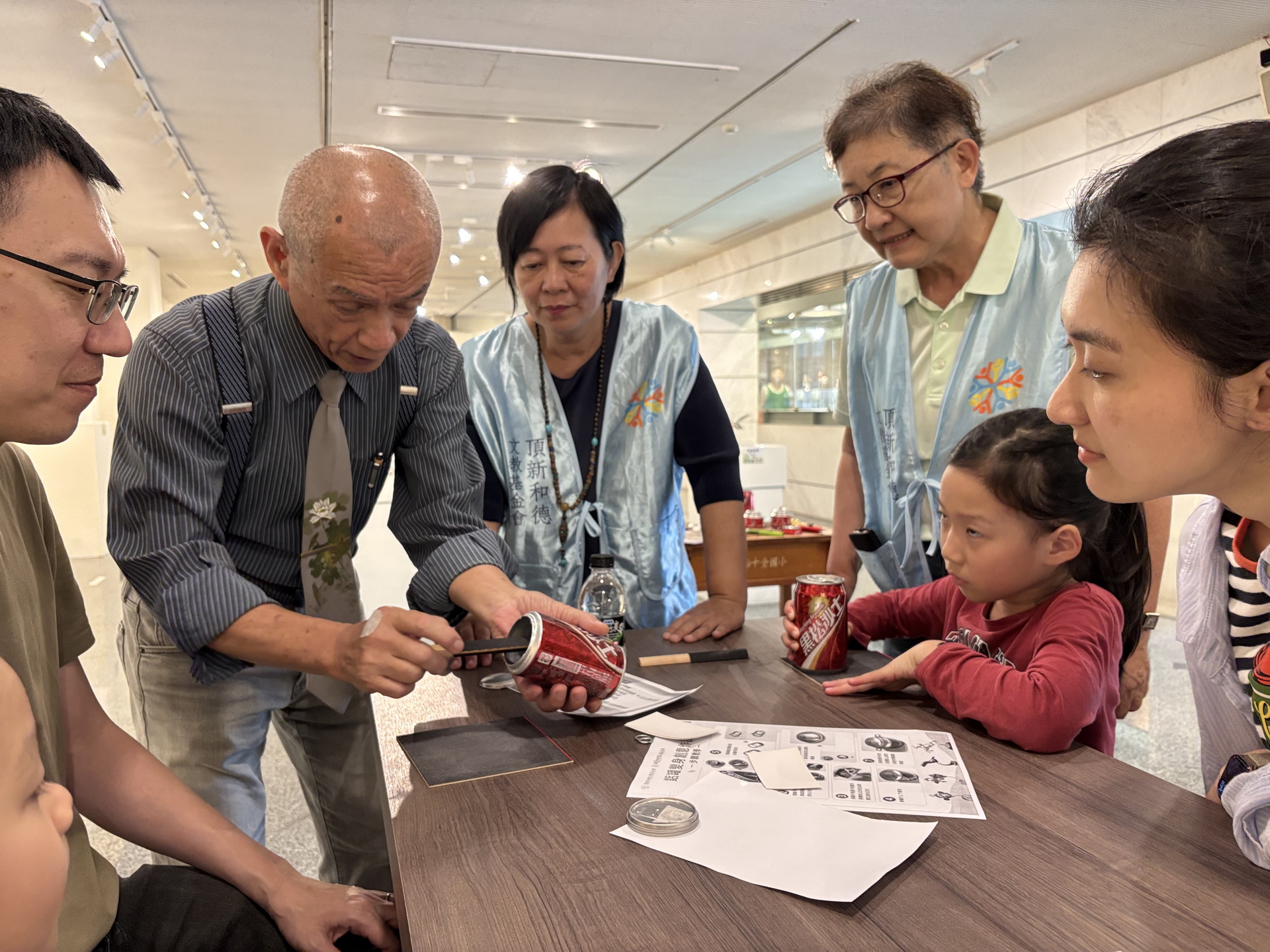 鋁罐重生變藝術!永靖成美藝廊展現「神雕俠鋁」創作奇想 - https://www.watchmedia01.com