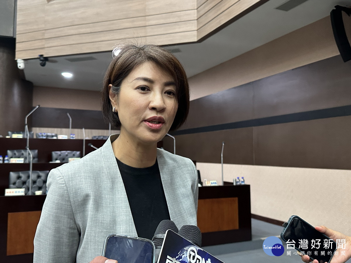 許縣長考量優先成立交通處。(記者扶小萍攝)