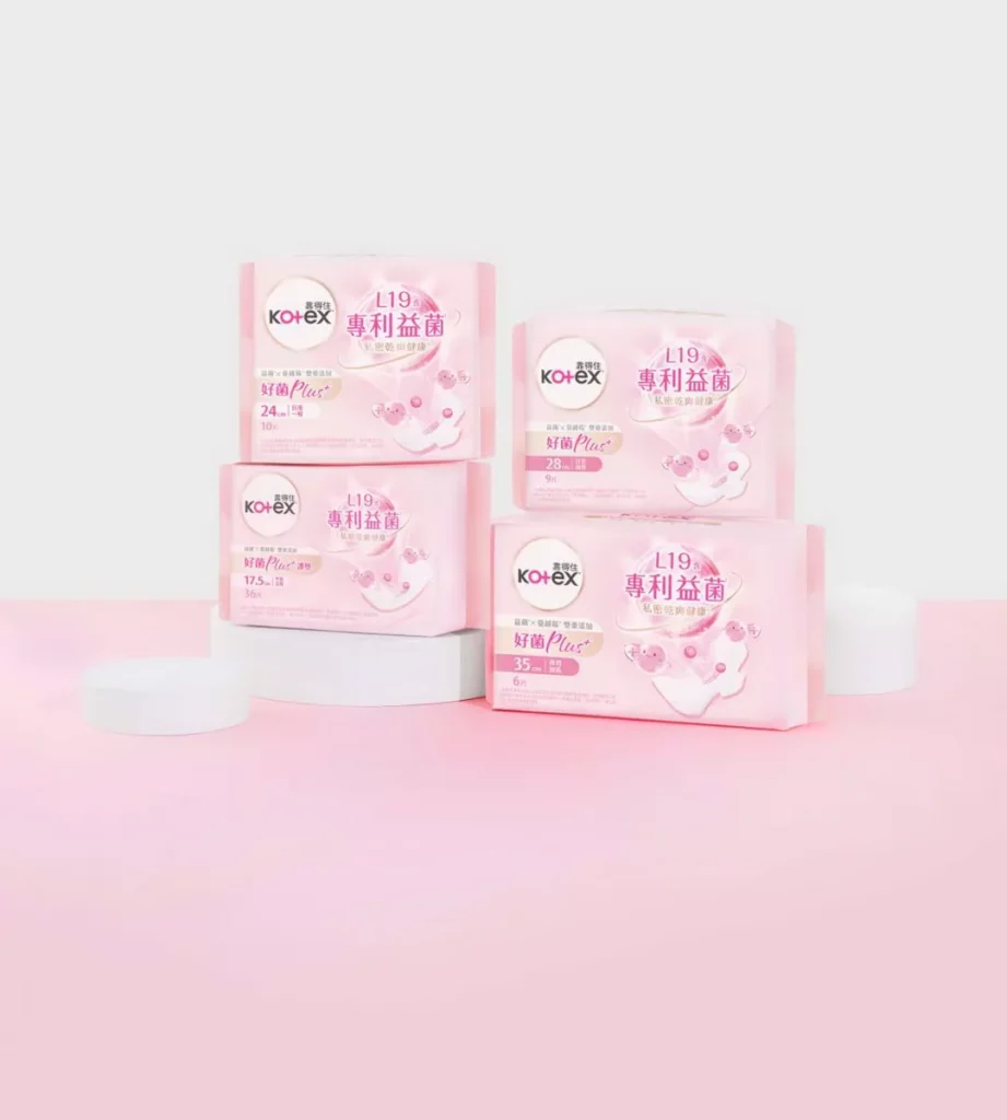 Kotex靠得住推出革命性新品「好菌Plus+衛生棉」,以市場首創「貼的益生菌」概念,透過添加L19專利益菌成分,讓好菌直接作用於私密肌,從源頭改善菌叢平衡,解決女性經期最困擾的濕悶、搔癢困擾。