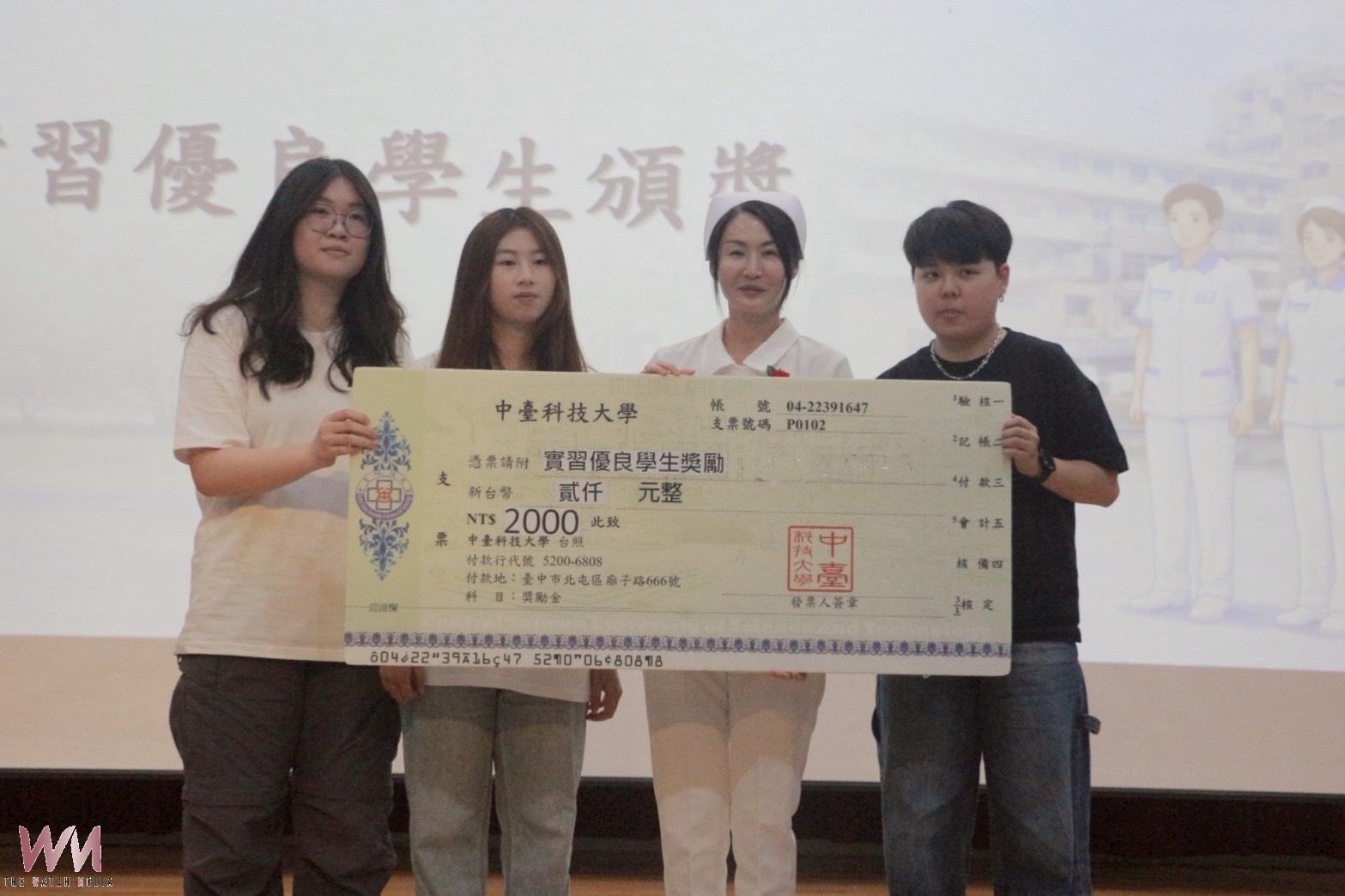 喜迎國際護師節 中臺科大151名護理生加冠 結合AI邁向臨床使命 - https://www.watchmedia01.com