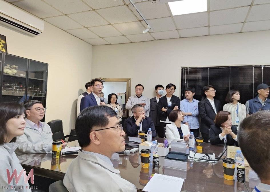 卓榮泰率團參訪台中企業 經發局:AI助攻產業升級 展現「黑手變金手」實力 - https://www.watchmedia01.com