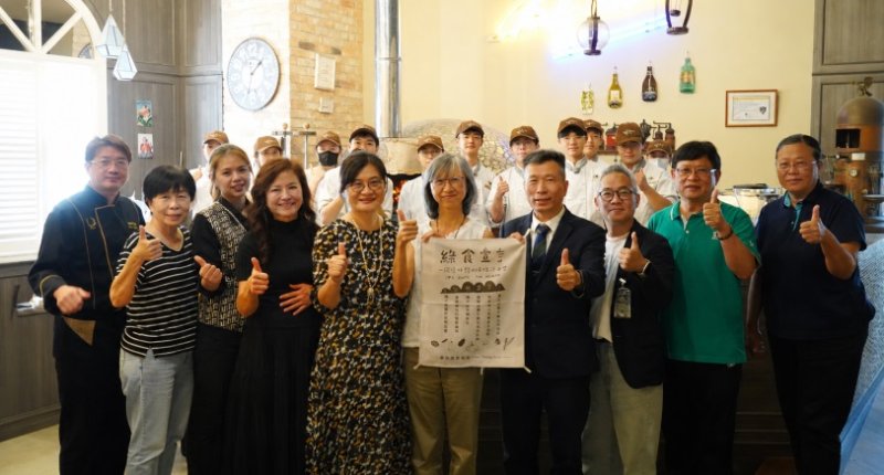 高餐大西餐廚藝系「Chef Room Pizzeriaa」榮獲綠色餐廳認證 師生攜手實踐永續餐飲教育新典範