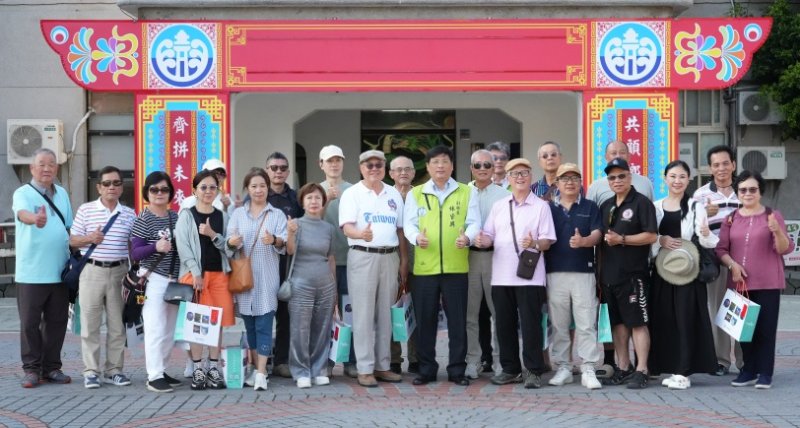 台中前立委李明憲率親友團訪澎 肯定澎湖觀光與城市發展成果
