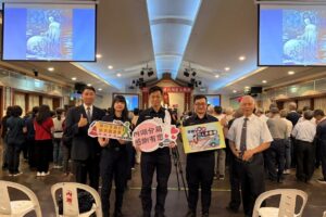 浴佛淨心護平安 童畫添彩學交安 內湖警深入宣導 防衛意識深民心 57 MEITU 20260507 081235427 300x200 1