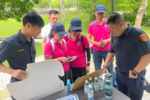 浴佛淨心護平安 童畫添彩學交安 內湖警深入宣導 防衛意識深民心 60 MEITU 20260507 081401479 300x200 1
