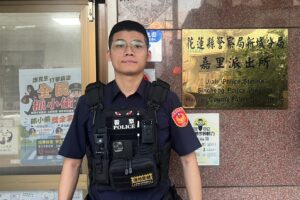 男童走失 新城警暖心助返家 51 %E5%8A%89%E5%A5%95%E8%BE%B0 300x200 1