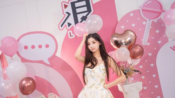 李珠珢首度登上直播,超強人氣創紀錄。(圖/浪LIVE提供)