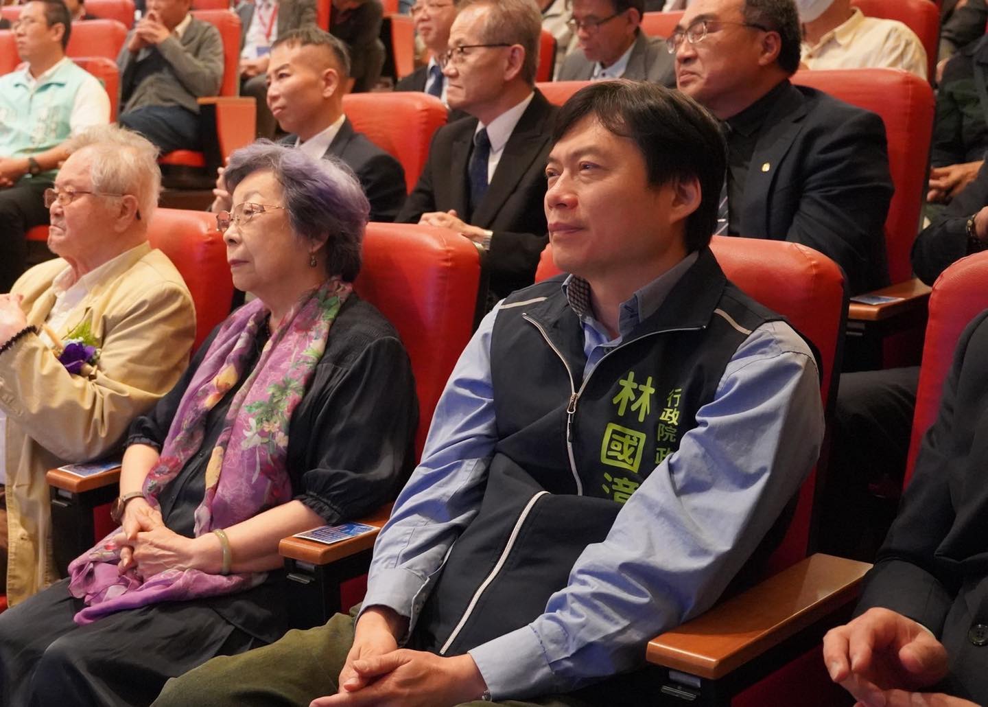 林國漳受邀參與宜蘭大學百年校慶,感性見證游錫堃獲頒名譽博士。(林國漳臉書)