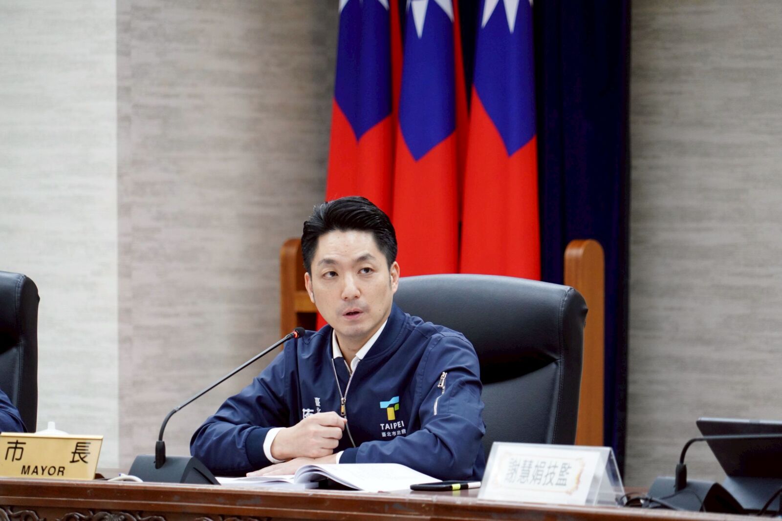 台北市長戰提前開打　蔣萬安欣賞度、滿意度雙壓制沈伯洋 203