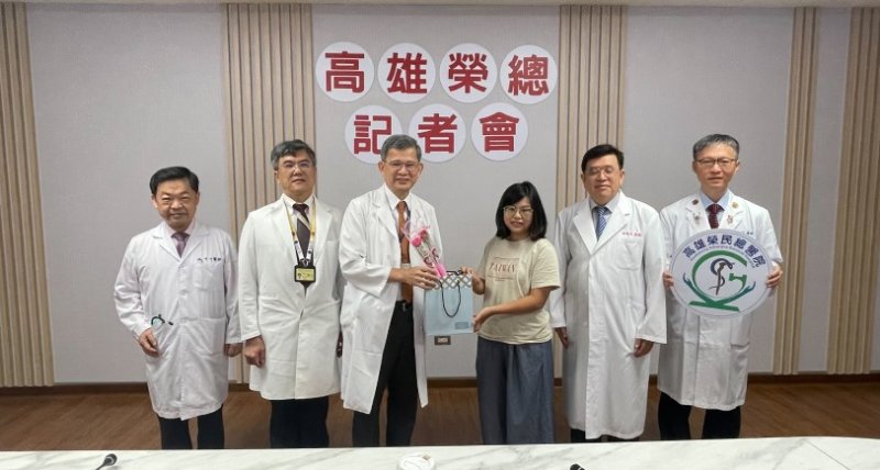足月男嬰出生八天突發心衰竭肺出血  高榮團隊「床邊巧手結紮」成功搶救生命