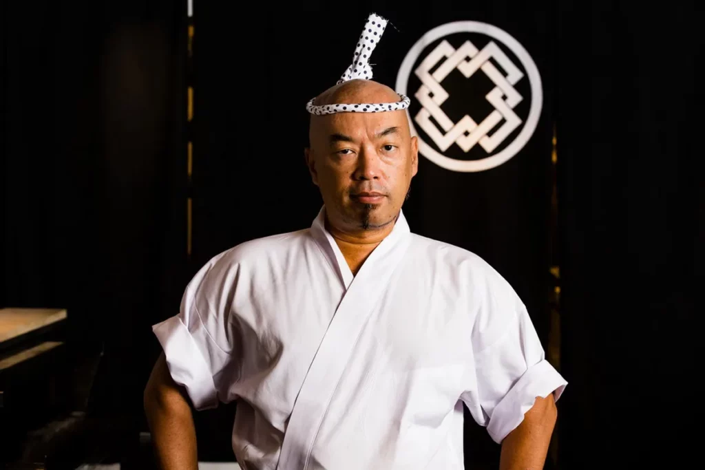 TORISHIKI創辦人池川義輝（Yoshiteru Ikegawa）來台，以「一生一串」的職人精神，將東京燒鳥文化正式帶進台北。（TORIKAZE TAIPEI提供）