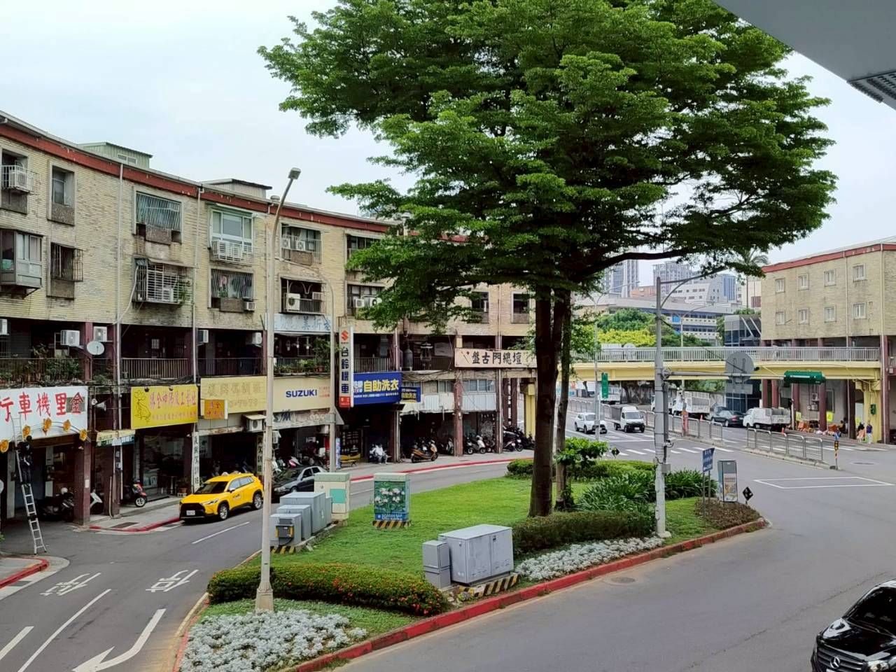 國際旅客都在找「台灣感性」！　萬華華江整宅林蔭走紅，NewJeans同款MV場景超好拍