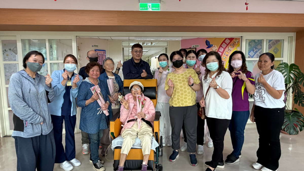 北榮桃分院安寧病房慶母親節 豎琴串珠傳遞溫馨愛意 05