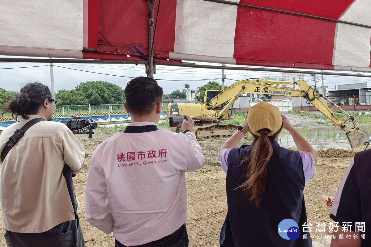 配合航空城建設遷移,蘆竹源福宮舉行興建基地開工典禮。<br /><br />