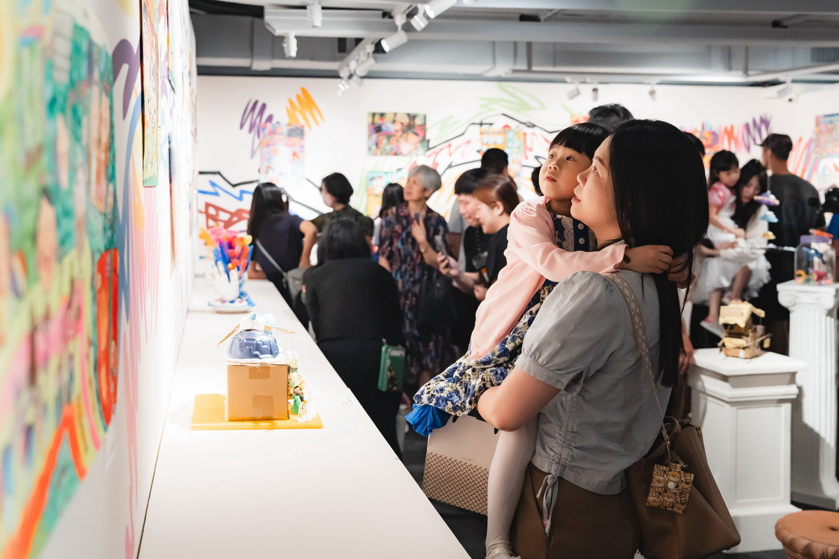 我和您的幸福時光得獎作品即起於米堤美術館展出。(溪頭米堤大飯店提供)<br /><br />