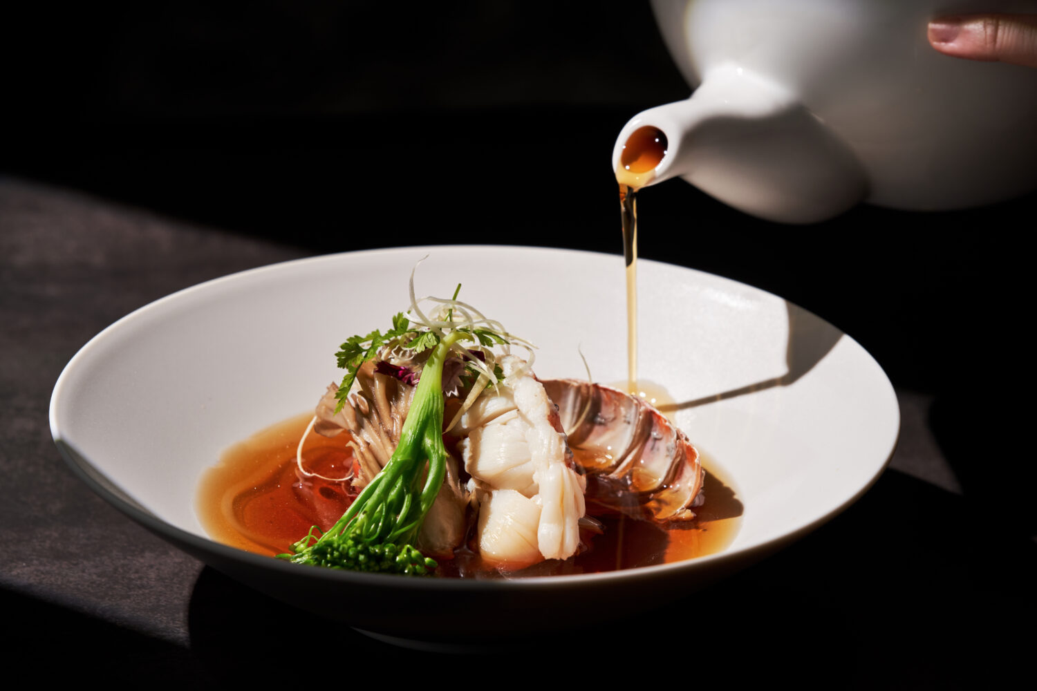 每日嚴選時令新鮮食材及優質農產,享有高品質服務及料理。(圖/DOWA·隱寓提供)