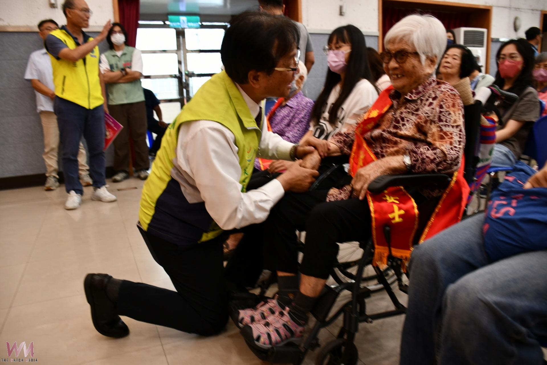 (有影片)/彰化市表揚57位模範母親 林世賢:天天都是母親節 - https://www.watchmedia01.com