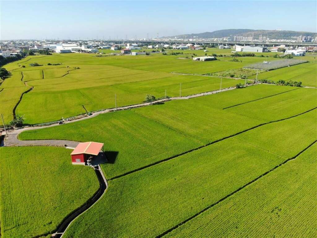 ▲彰化縣政府將於115年5月29日(星期五)上午10時辦理115年度第1次農地重劃區抵費地標售,歡迎有興趣的民眾踴躍參與投標。 (圖/彰化縣政府提供)
