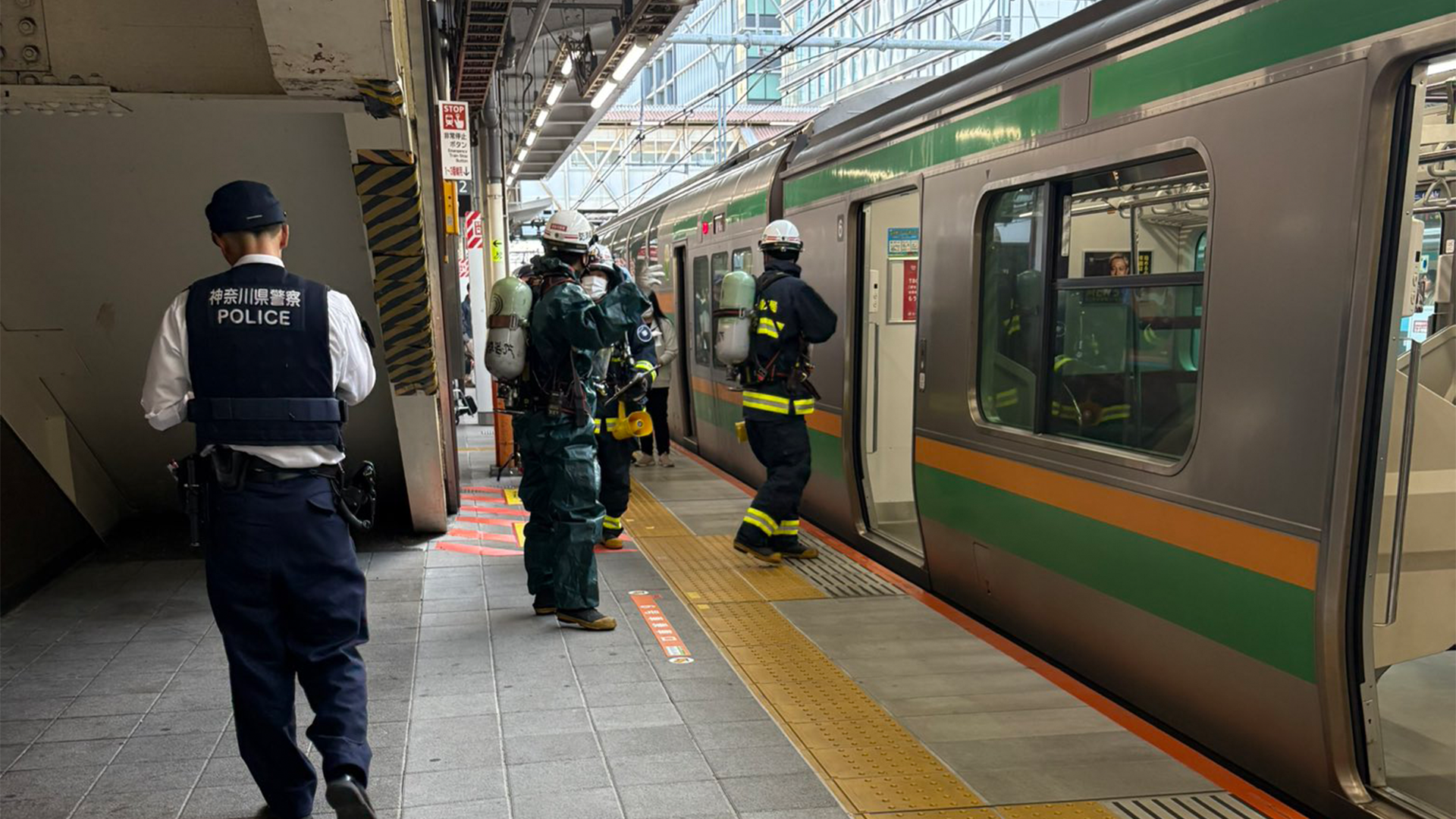 ▲快日本JR列車遭噴「不明噴霧」!多名乘客呼吸痛崩潰 東海道線停駛3人送醫。(圖/翻攝自X/@sputnik_jp)