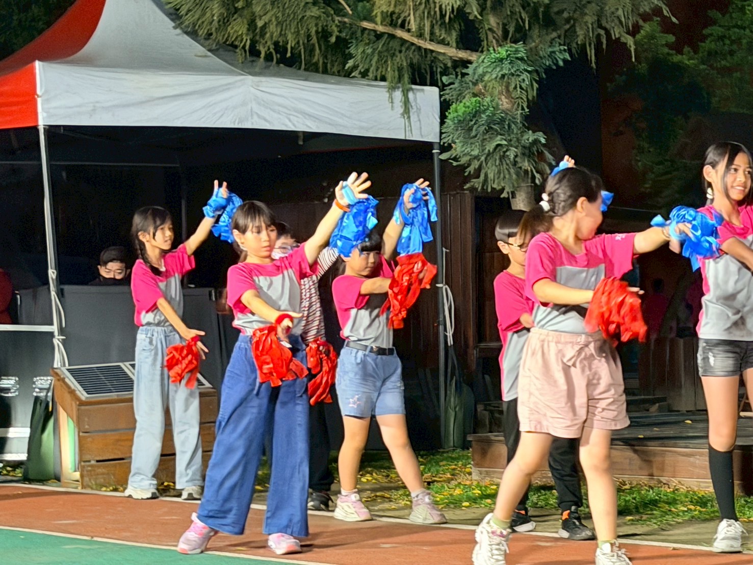 母親節超暖心!文祥國小全校登台演出感動全場 - https://www.watchmedia01.com