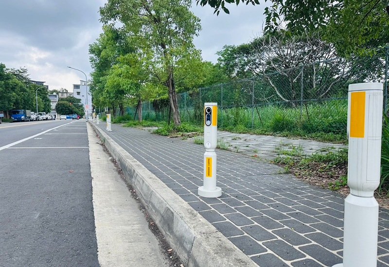 新竹縣唯一全智慧化停車管理 打造即時路邊停車格及充電樁空位查詢服務