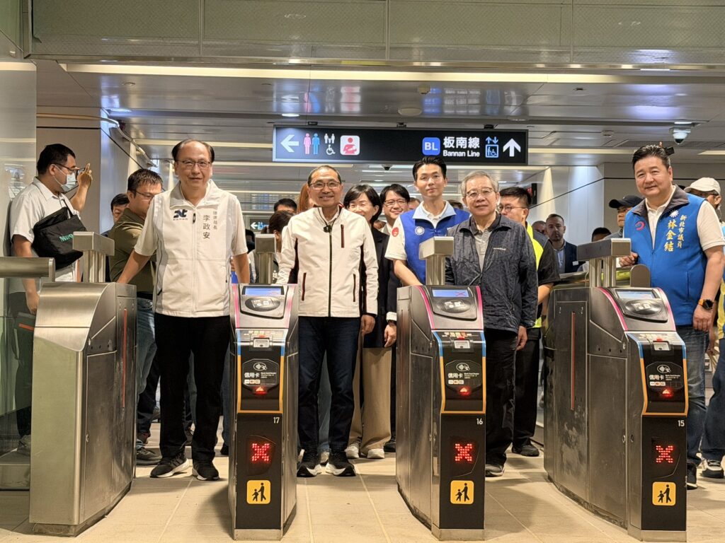 三鶯線整備就緒! 侯友宜:即刻提報履勘 拚年中通車、轉乘板南線僅2分鐘 15 %E5%B8%82%E9%95%B7%E7%8E%87%E9%9A%8A%E8%A6%96%E5%AF%9F%E4%B8%89%E9%B6%AF%E7%B7%9A%E8%BD%89%E4%B9%98%E5%8B%95%E7%B7%9A 1 1024x768 1