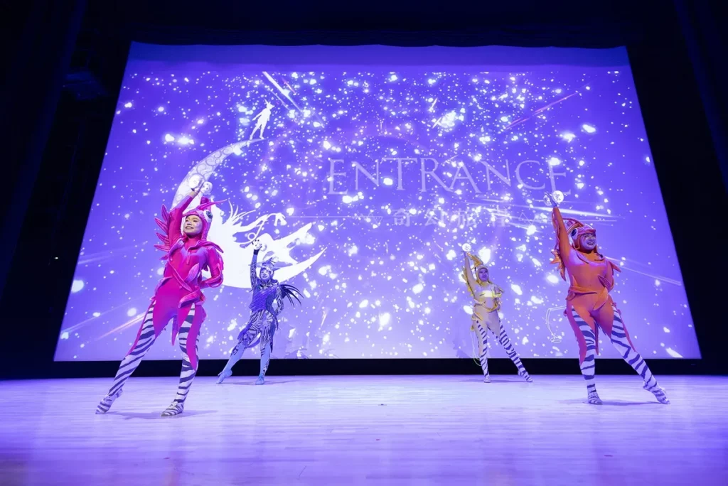 舞鈴劇場絢爛魔幻的演出