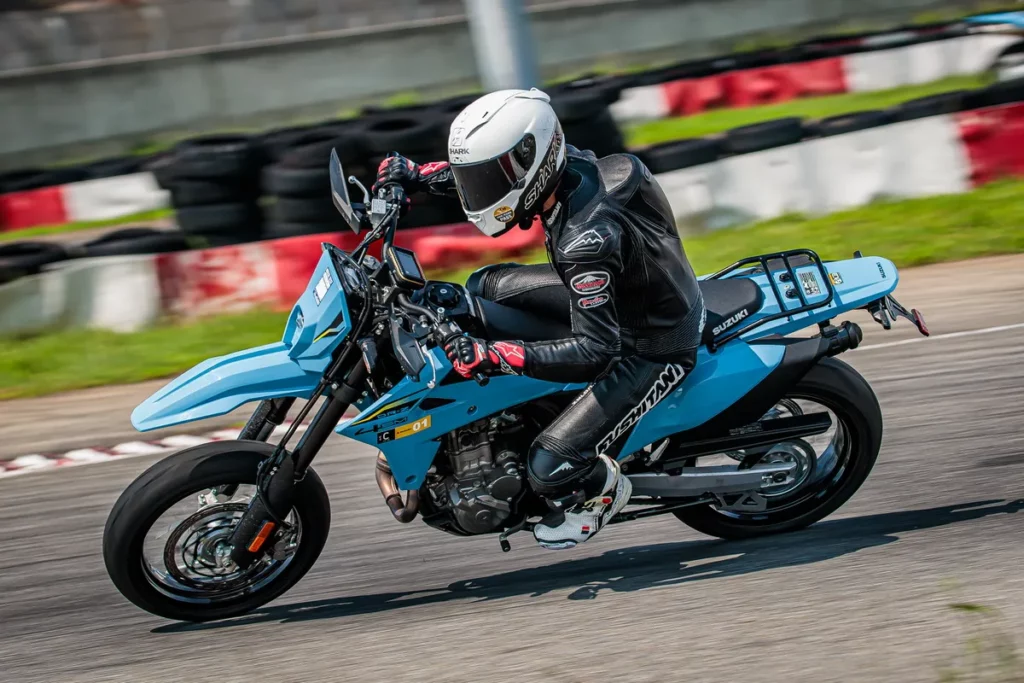 SUZUKI DR-Z4SM 全台首發滑胎賽道體驗日登場