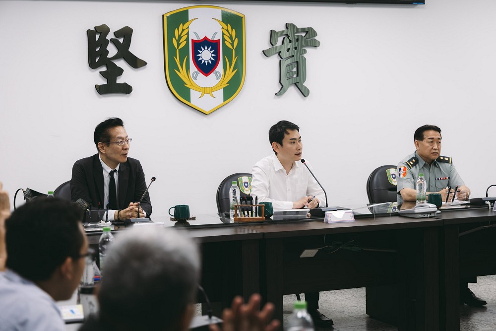 直言綏靖主義不會換來對手尊敬 陳冠廷籲補足商購、維保與國防產業鏈缺口 214 直言綏靖主義不會換來對手尊敬 陳冠廷籲補足商購、維保與國防產業鏈缺口 213