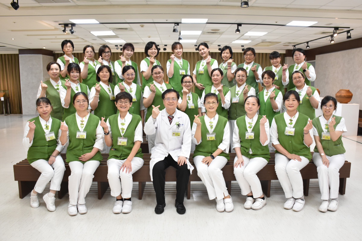 白衣天使溫暖守護生命,彰濱秀傳護師節表揚34位優良護理人員。圖/秀傳提供
