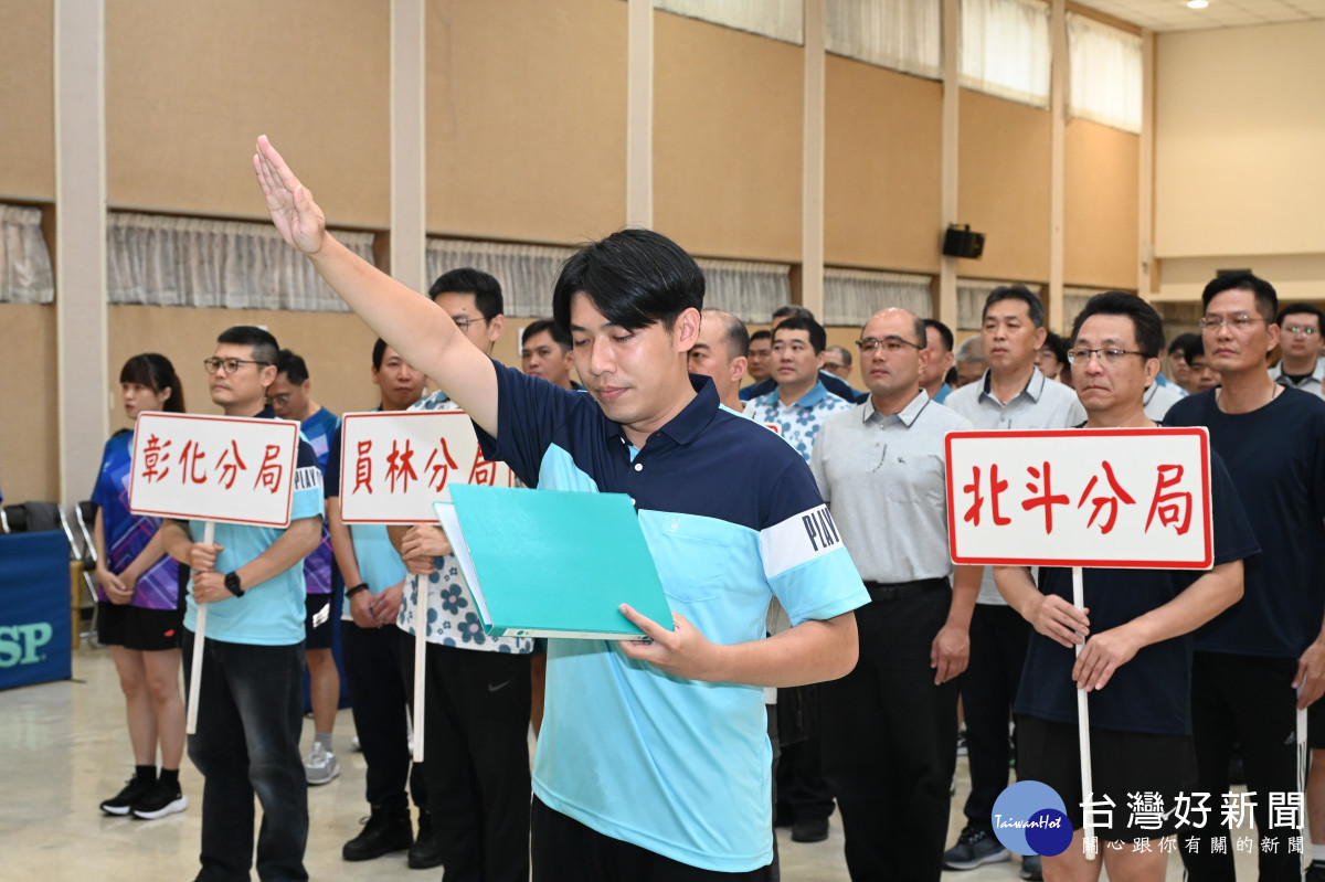 彰化警局局長盃桌球賽開打,員警以球會友展現團隊默契。圖/彰化縣警局提供