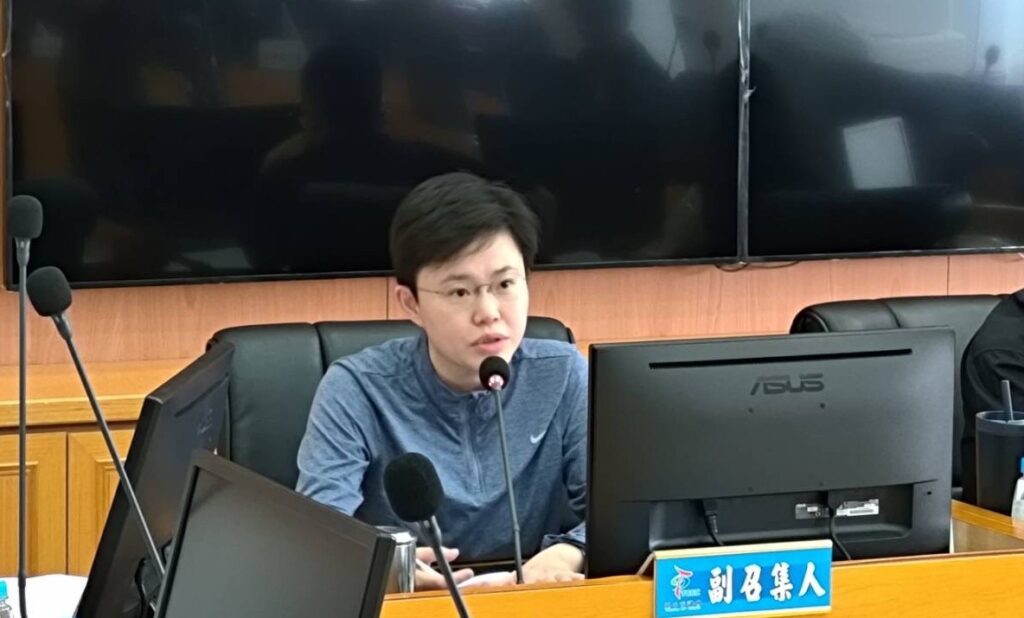 中市北區「中央市場」招商卡關淪垃圾場 議員批市府「無能」 20 S 33775718 1024x618 1